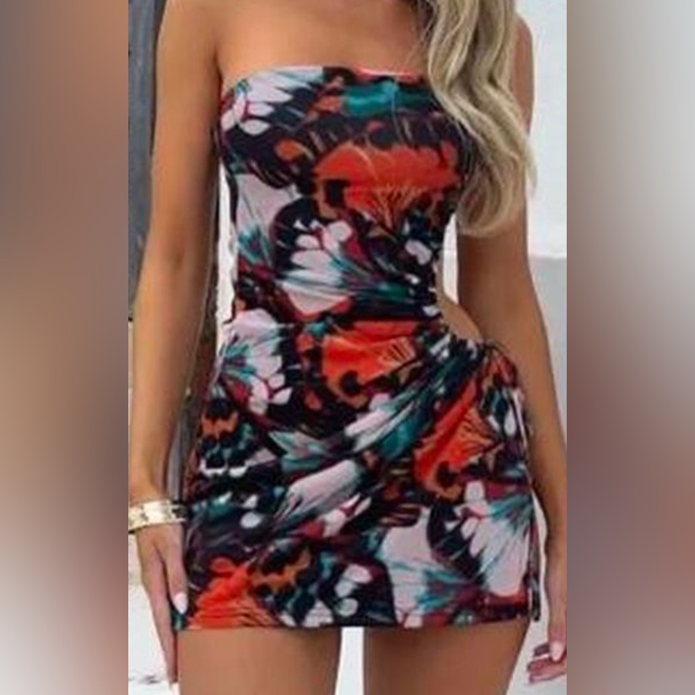 OUTCAST Exclusives Strapless Floral Print Dress - Size M - Incredibly Beautiful